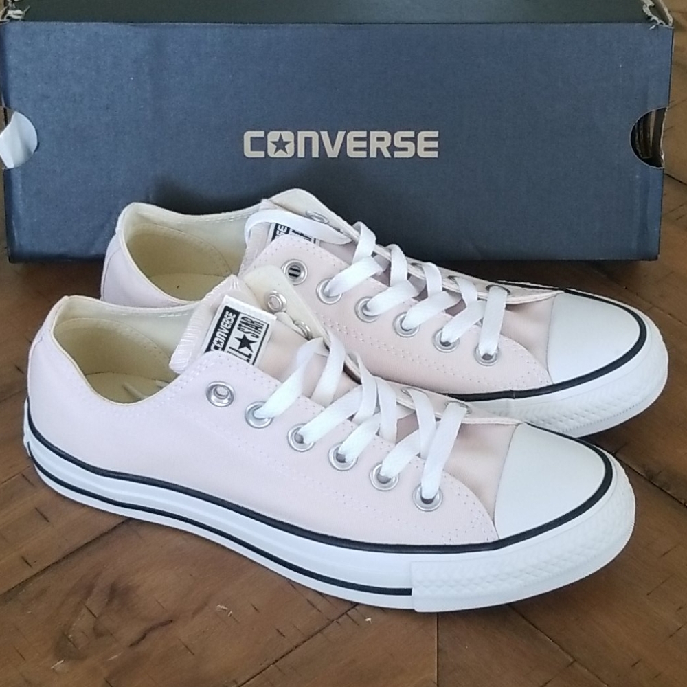 🆕️ Converse - Picture 1 of 7